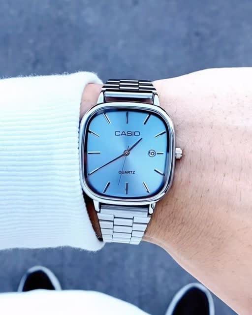 ساعت بند استیل صفحه آبی کمرنگ