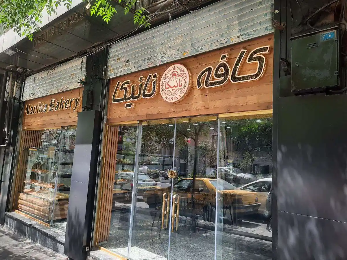 تابلو چلنیوم برند کافه نانیکا | گروه تبلیغاتی نئون افروز