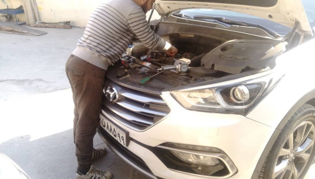 چگونه بهترین سرویس تعمیر خودرو در محل کرج را انتخاب کنیم؟